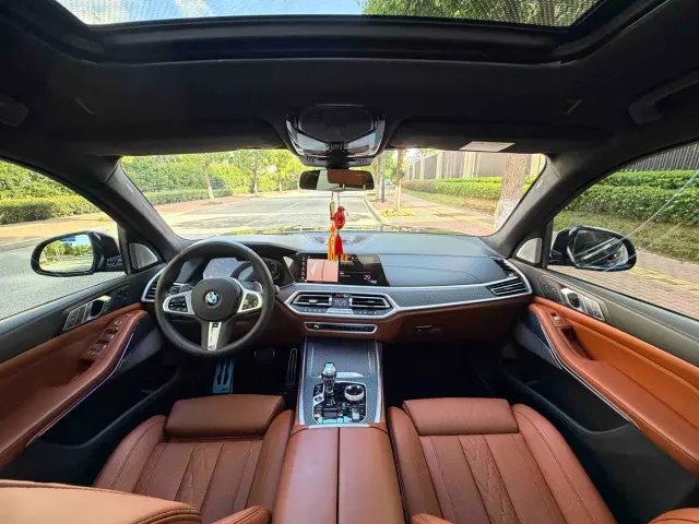 BMW X7 — Фото автомобиля 14