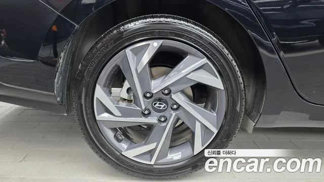 Hyundai Avante — Фото автомобиля 5