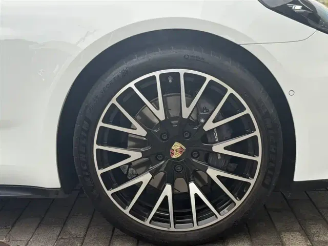 Porsche Panamera — Фото автомобиля 5
