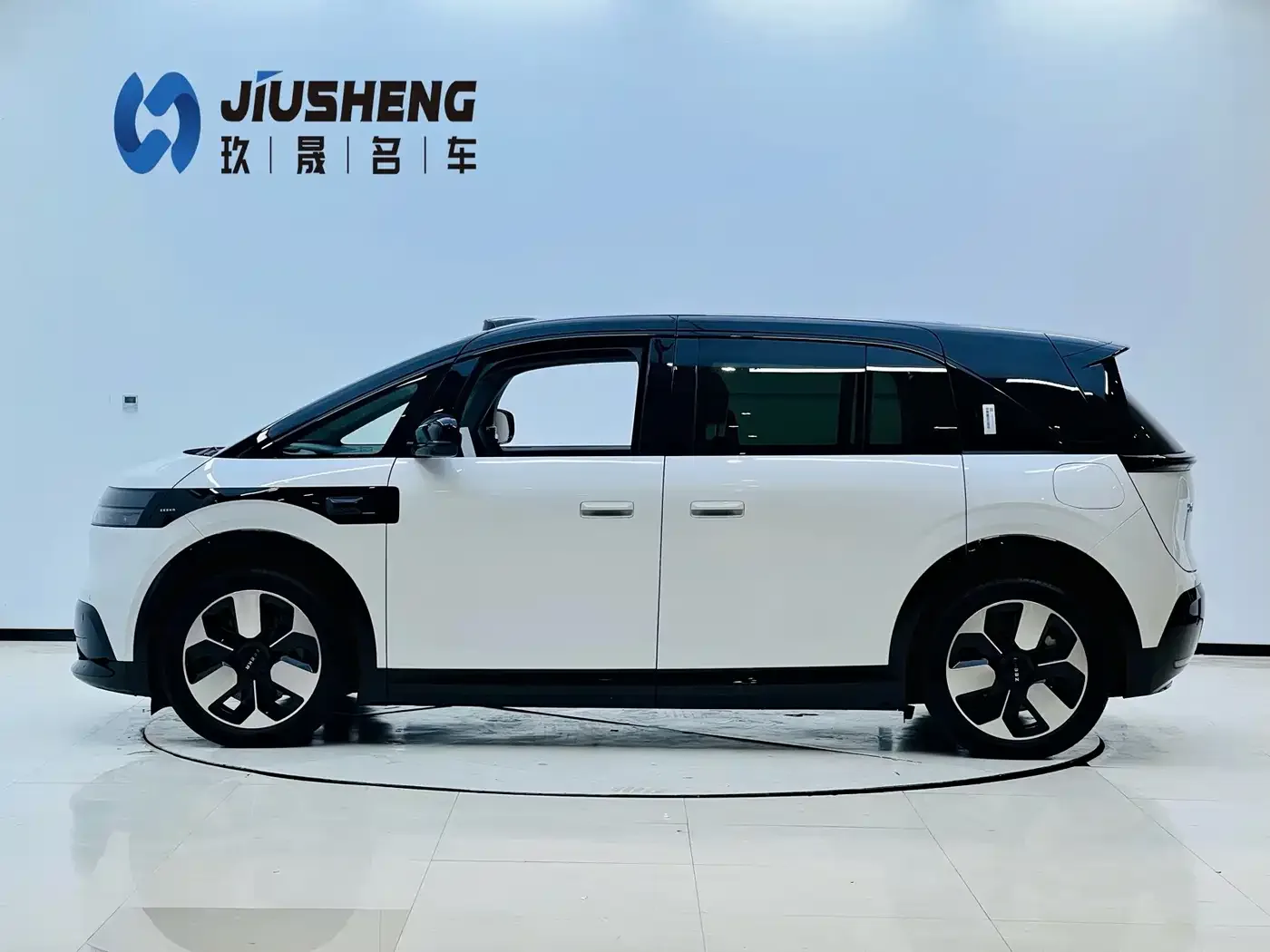 ZEEKR Zeekr MIX 2025 Smart Driving Edition — Фото автомобиля 3