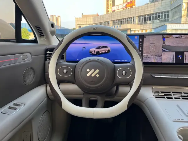 IM Motors LS6 — Фото автомобиля 8