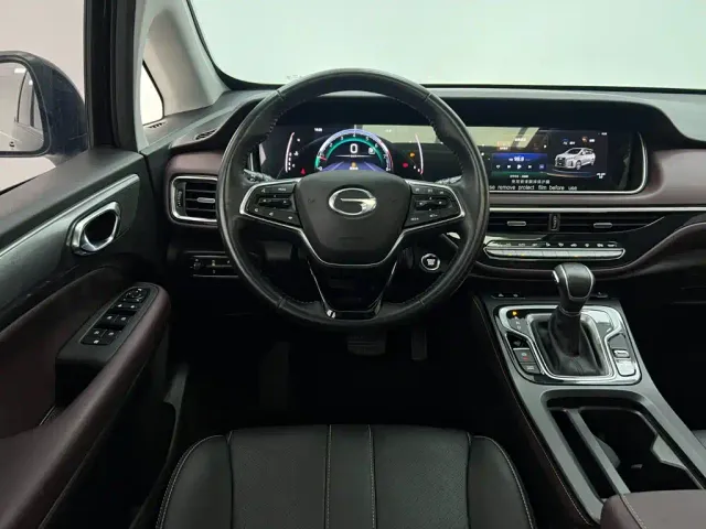 GAC Trumpchi M6 — Фото автомобиля 17