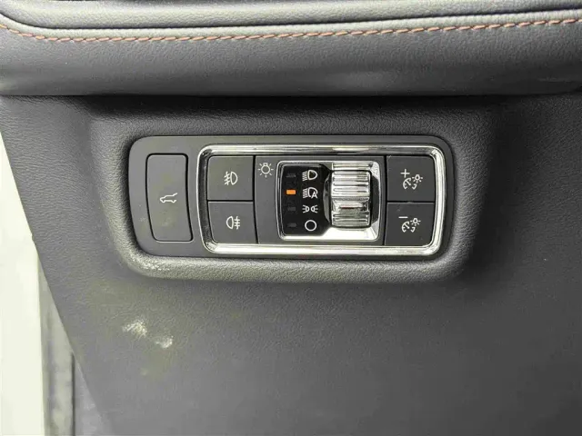 Lincoln Aviator — Фото автомобиля 15