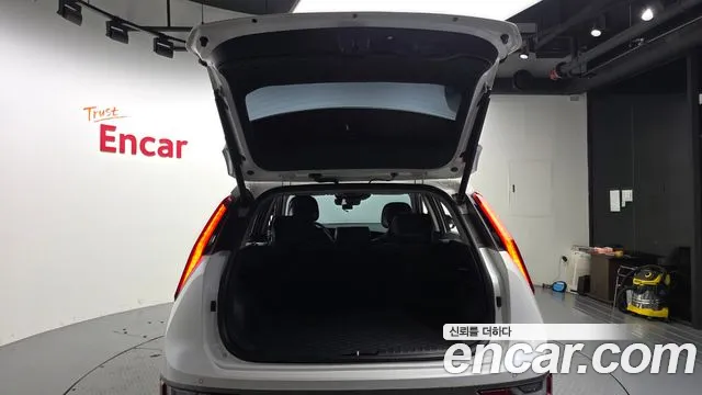 Kia Niro — Фото автомобиля 20