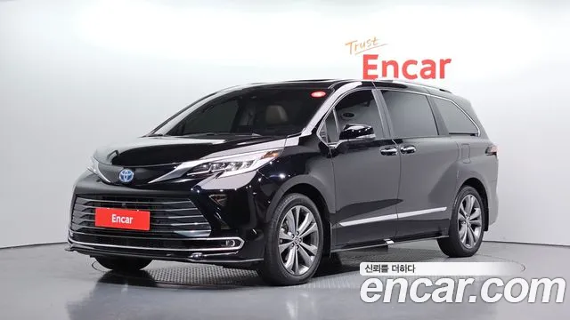 Toyota Sienna — Фото автомобиля 9