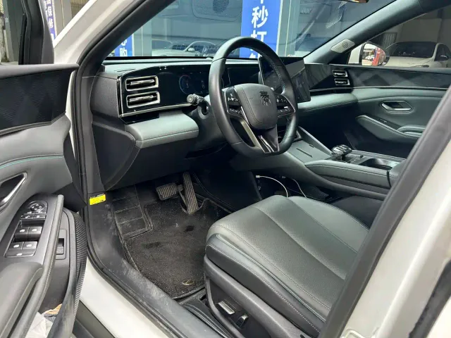 BYD Qin L — Фото автомобиля 4