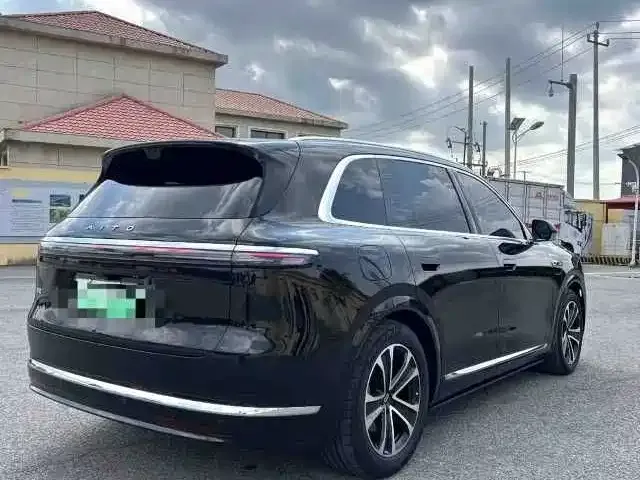 Aito M7 — Фото автомобиля 9