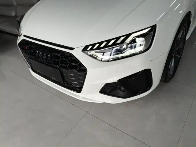 Audi A4L — Фото автомобиля 23