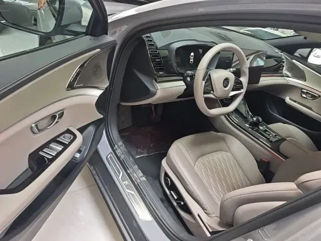 BYD Han — Фото автомобиля 15