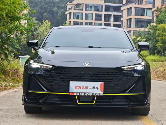 Changan UNI-V — Фото автомобиля 2