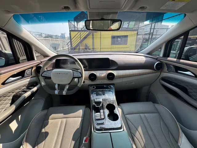 Dongfeng Fengxing Fengxing Yacht 2022 1.5T DCT Wave Chaser Edition — Фото автомобиля 13