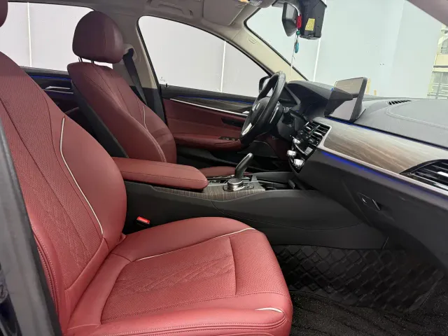 BMW 5 Series — Фото автомобиля 6