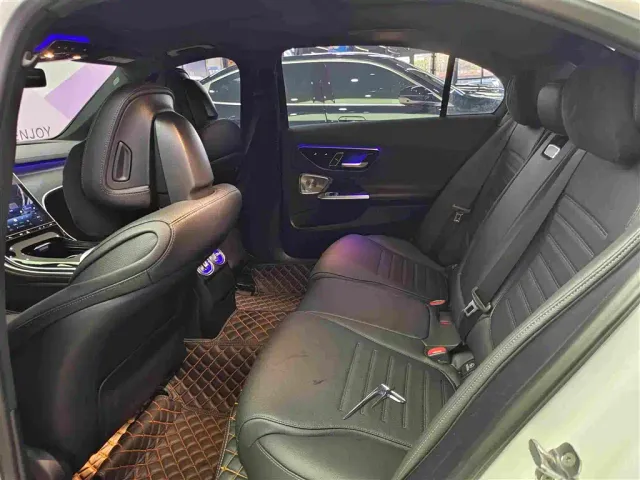 Mercedes-Benz C-Class — Фото автомобиля 11