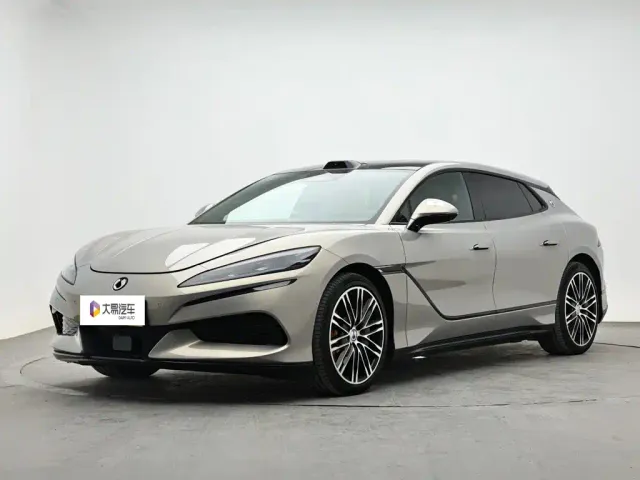 Фотография автомобиля — Denza Z9GT