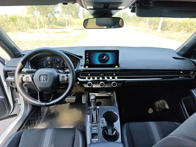 Honda Civic — Фото автомобиля 9