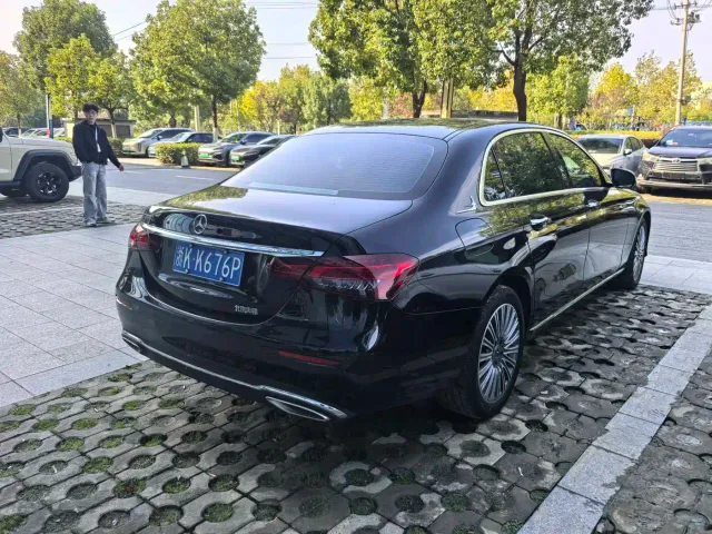Mercedes-Benz E-Class — Фото автомобиля 9