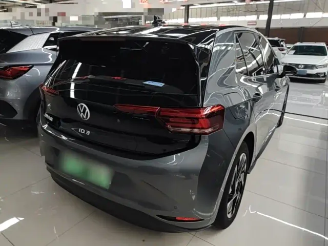 Volkswagen ID.3 — Фото автомобиля 6
