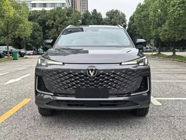 Changan CS55PLUS PHEV — Фото автомобиля 2