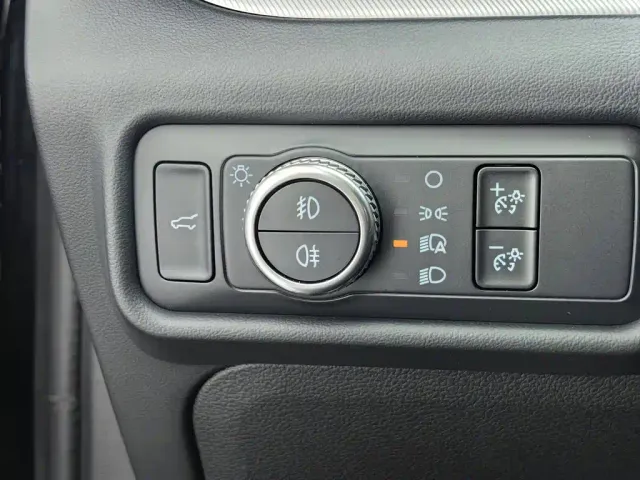 Ford Explorer — Фото автомобиля 21
