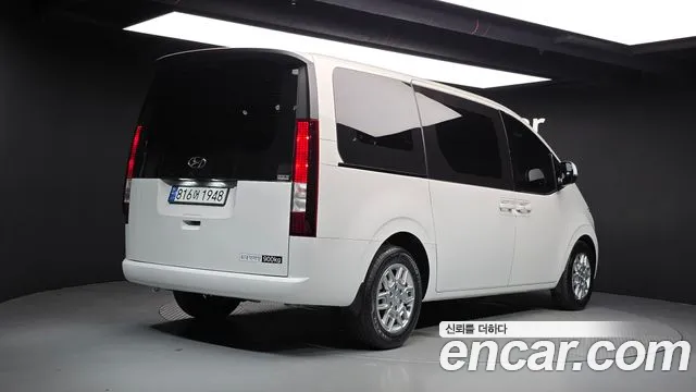 Hyundai Staria Staria L3.5 Карго 3 места — Фото автомобиля 2