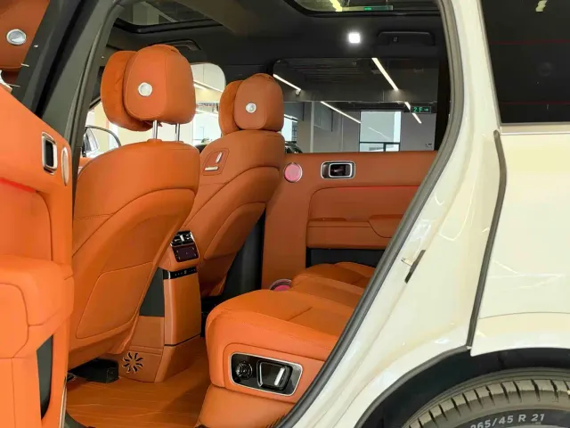 Li Auto L7 — Фото автомобиля 7
