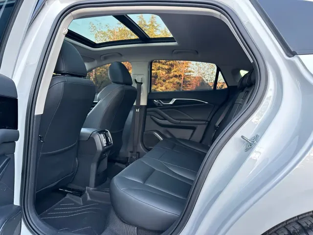 Bestune B70 — Фото автомобиля 15