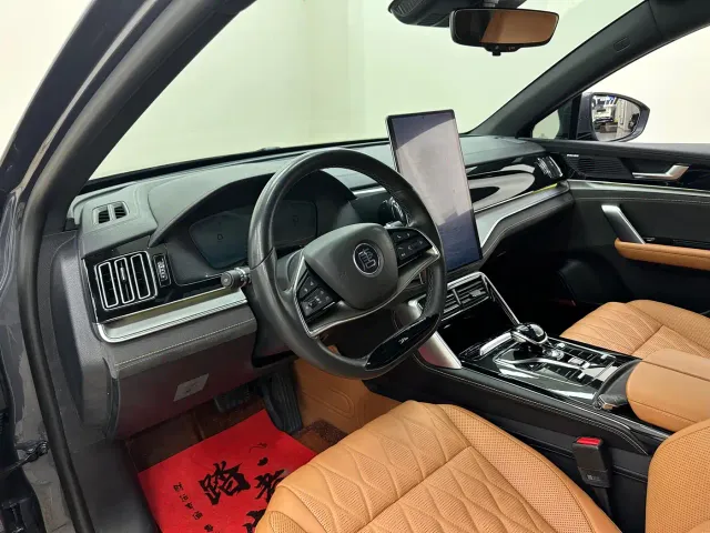 BYD Tang — Фото автомобиля 13
