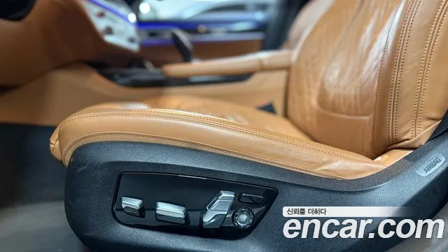 BMW 7 Series — Фото автомобиля 10