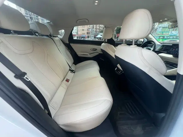 BYD Qin L — Фото автомобиля 6