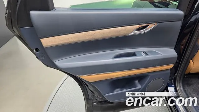 Genesis GV80 — Фото автомобиля 14