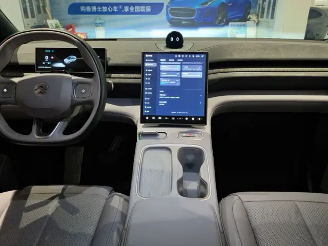 Nio EC6 — Фото автомобиля 6