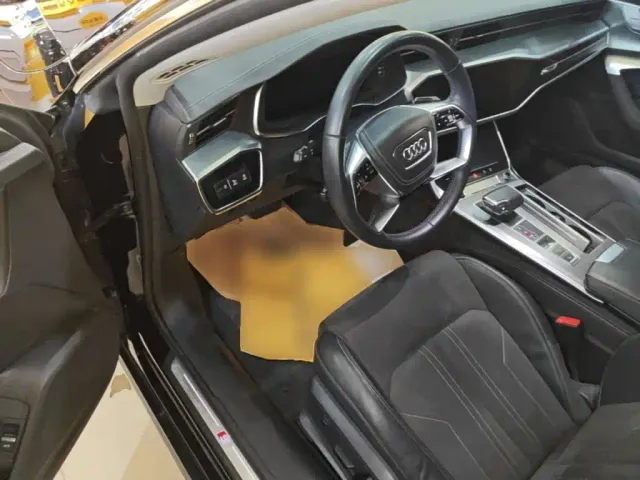 Audi A7L — Фото автомобиля 15