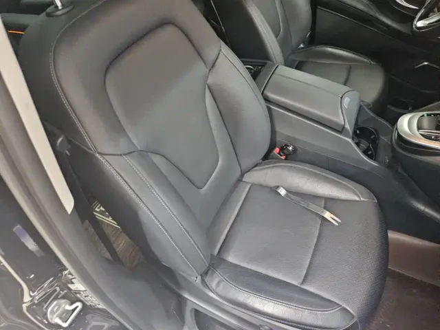 Mercedes-Benz V-Class — Фото автомобиля 24