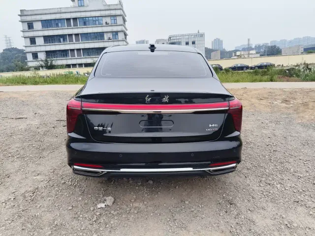 Hongqi H5 — Фото автомобиля 9