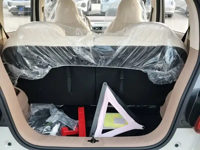 Wuling Hongguang Mini EV — Фото автомобиля 18