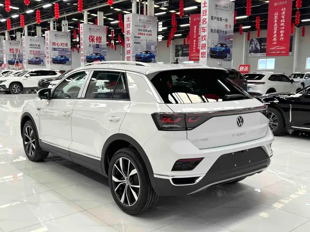 Volkswagen T-Roc — Фото автомобиля 4