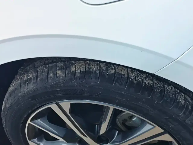 Geely Emgrand — Фото автомобиля 9