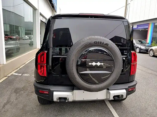 BYD FangChengBao Leopard 5 — Фото автомобиля 5
