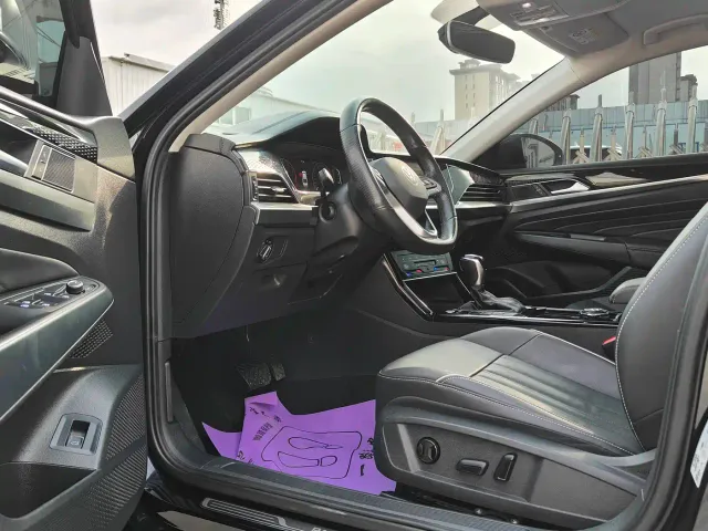 Volkswagen Passat — Фото автомобиля 7