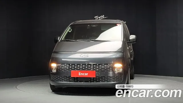 Hyundai Staria Staria 4WD Tourer 11 мест — Фото автомобиля 3