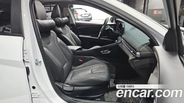 Hyundai Avante CN7 — Фото автомобиля 12