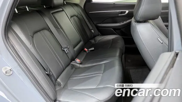 Hyundai Sonata — Фото автомобиля 9
