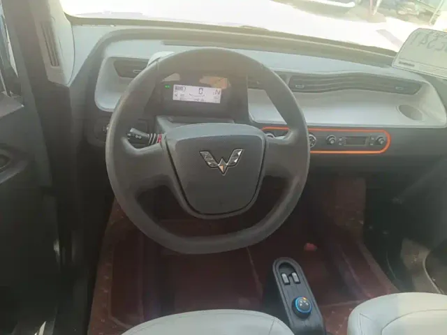 Wuling Hongguang Mini EV — Фото автомобиля 10