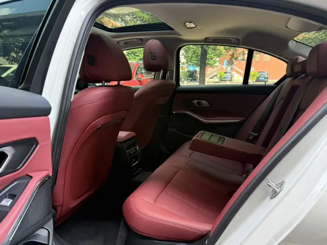 BMW 3 Series — Фото автомобиля 13