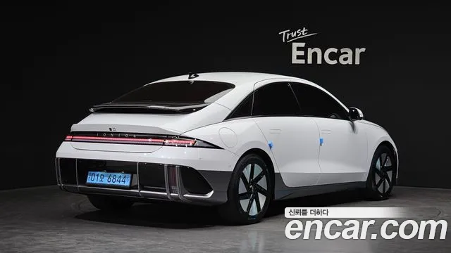 Hyundai Ioniq 6 — Фото автомобиля 2
