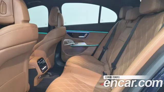 Mercedes-Benz E-Class — Фото автомобиля 13