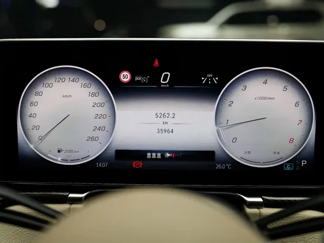 Mercedes-Benz S-Class — Фото автомобиля 29