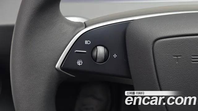 Tesla Model 3 — Фото автомобиля 20