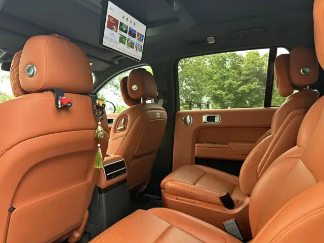 Li Auto L9 — Фото автомобиля 9