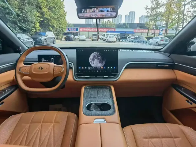 Dongfeng Yipai eπ008 2025 210Ultra Range Extender 5-Seater — Фото автомобиля 6